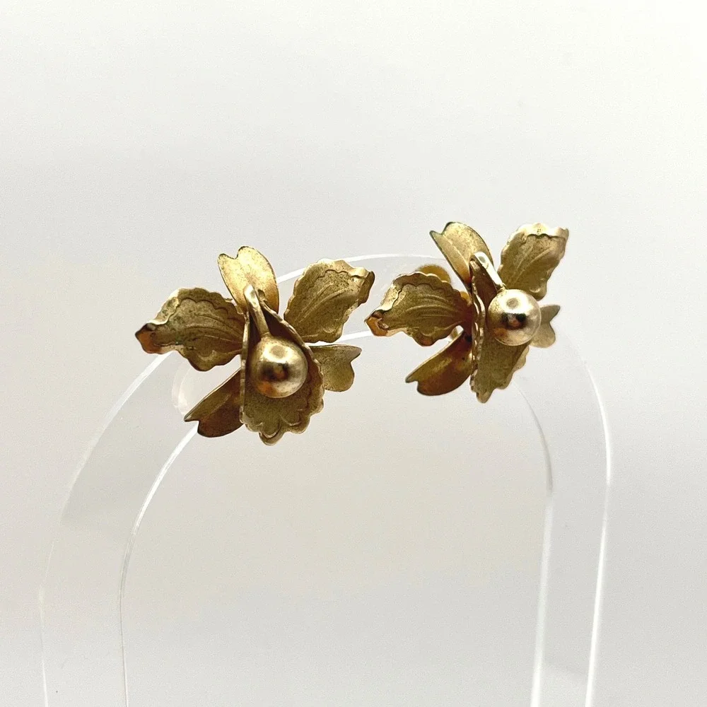 Vintage Gold‎ Tone Orchid Flower Screw Back Earrings Botanical Floral Statement